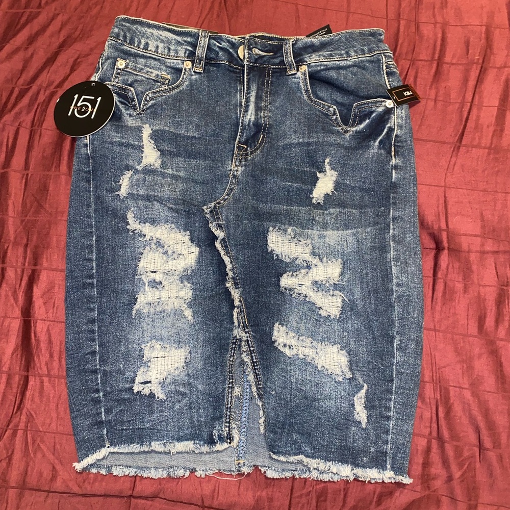 Ripped denim skirt